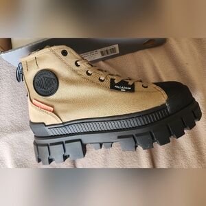 Palladium "Olive" and Black Chunky Boots